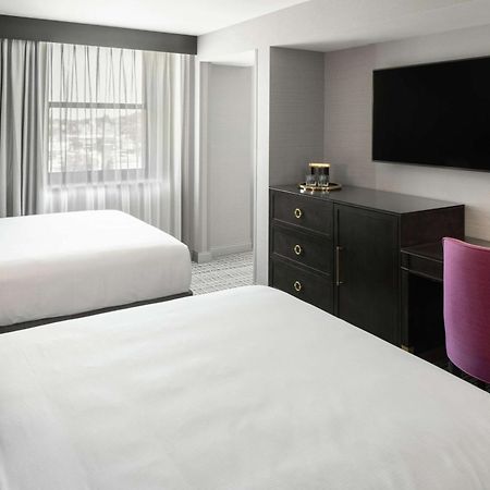 ดิ แอกซิส โมลีน โฮเต็ล ทาเพสทรี คอลเลคชั่น บาย ฮิลตัน Hotel ภายนอก รูปภาพ