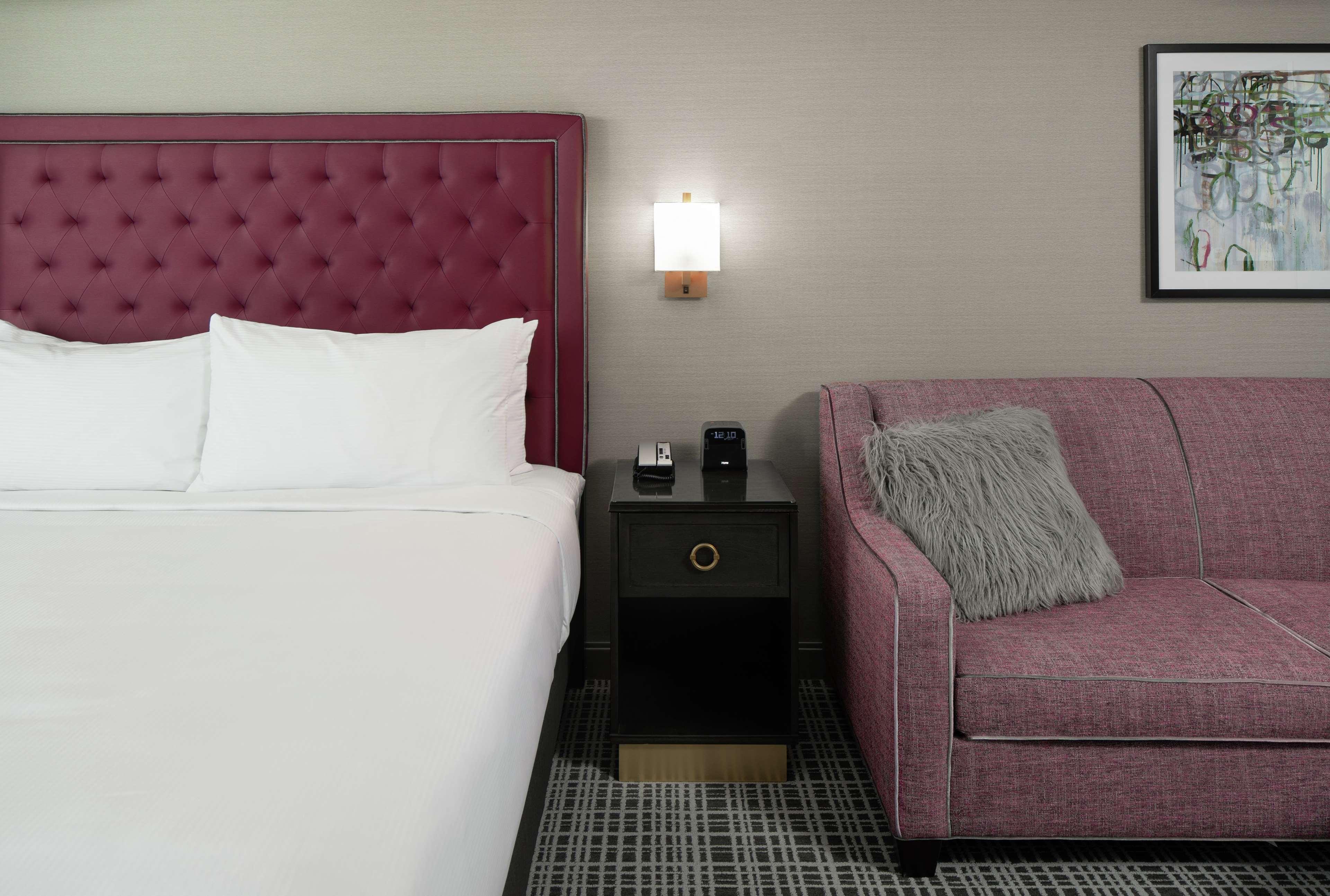 ดิ แอกซิส โมลีน โฮเต็ล ทาเพสทรี คอลเลคชั่น บาย ฮิลตัน Hotel ภายนอก รูปภาพ