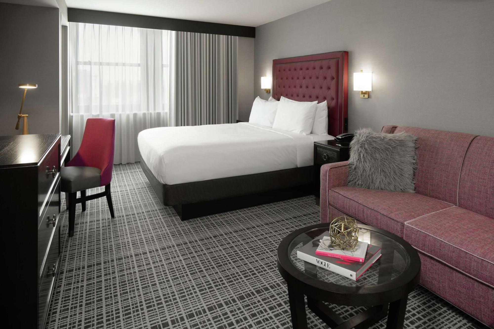 ดิ แอกซิส โมลีน โฮเต็ล ทาเพสทรี คอลเลคชั่น บาย ฮิลตัน Hotel ภายนอก รูปภาพ
